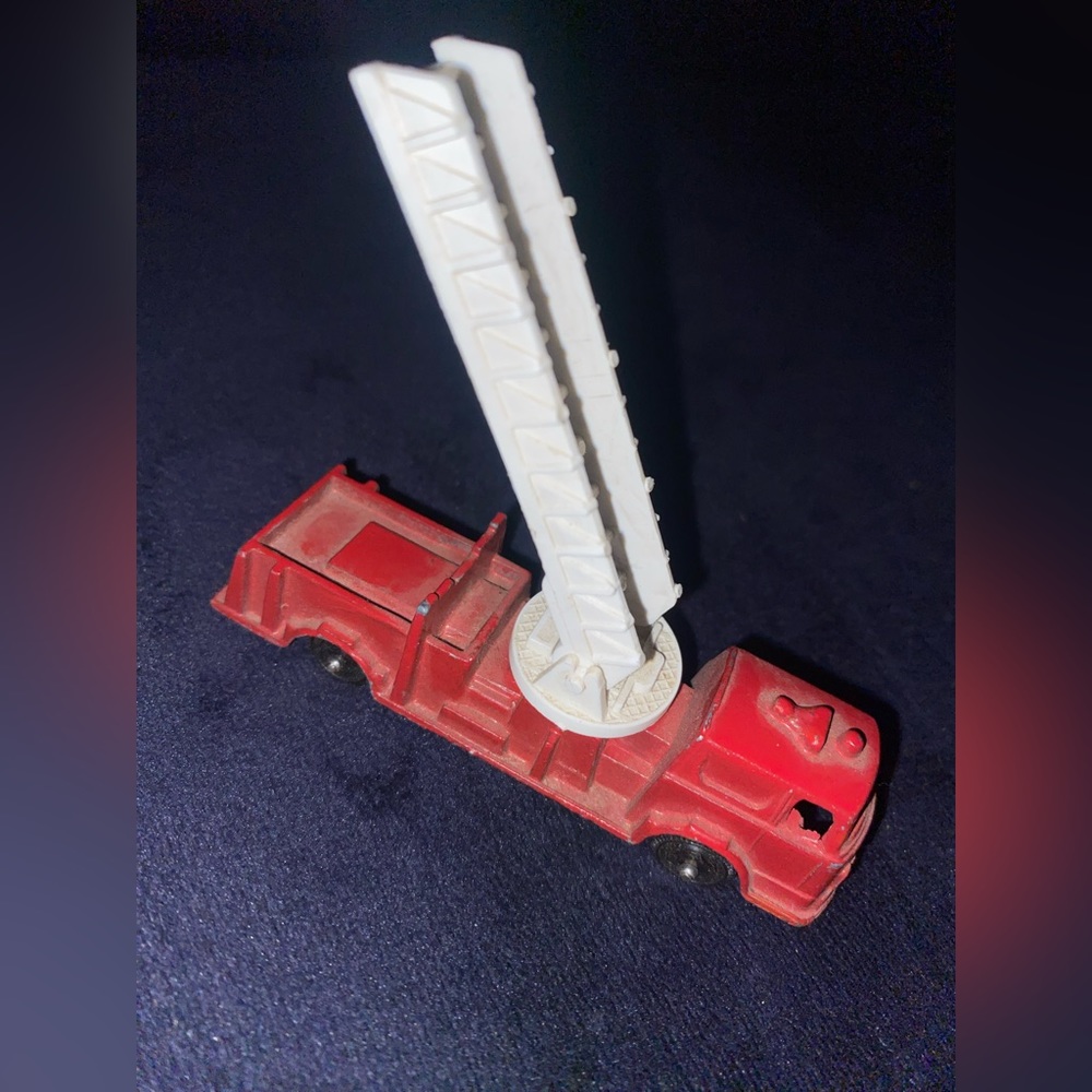 Vintage Tootsietoy Ladder Fire Truck Engine Old Tootsie Toy Diecast